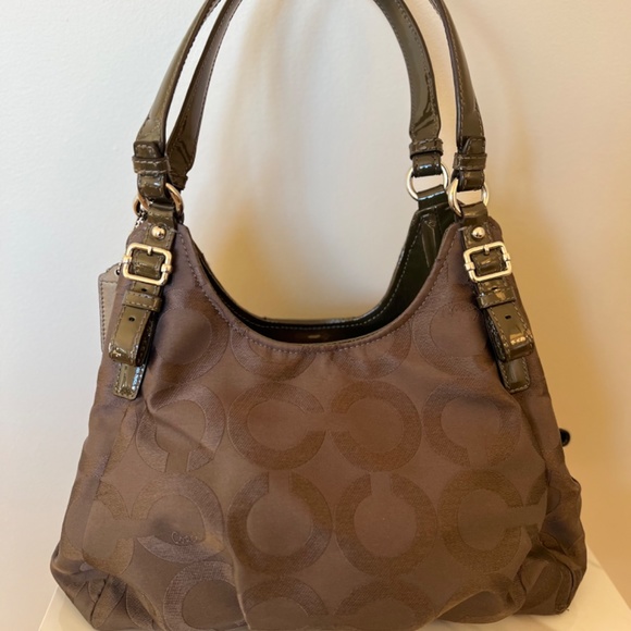 Authentic Coach Shoulder Bag - Picture 2 of 5